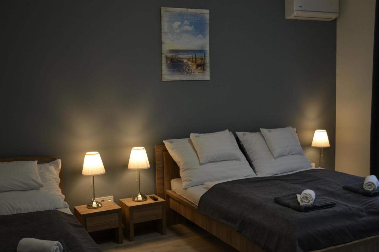 Fonix Design Rooms Debreţin Exterior foto
